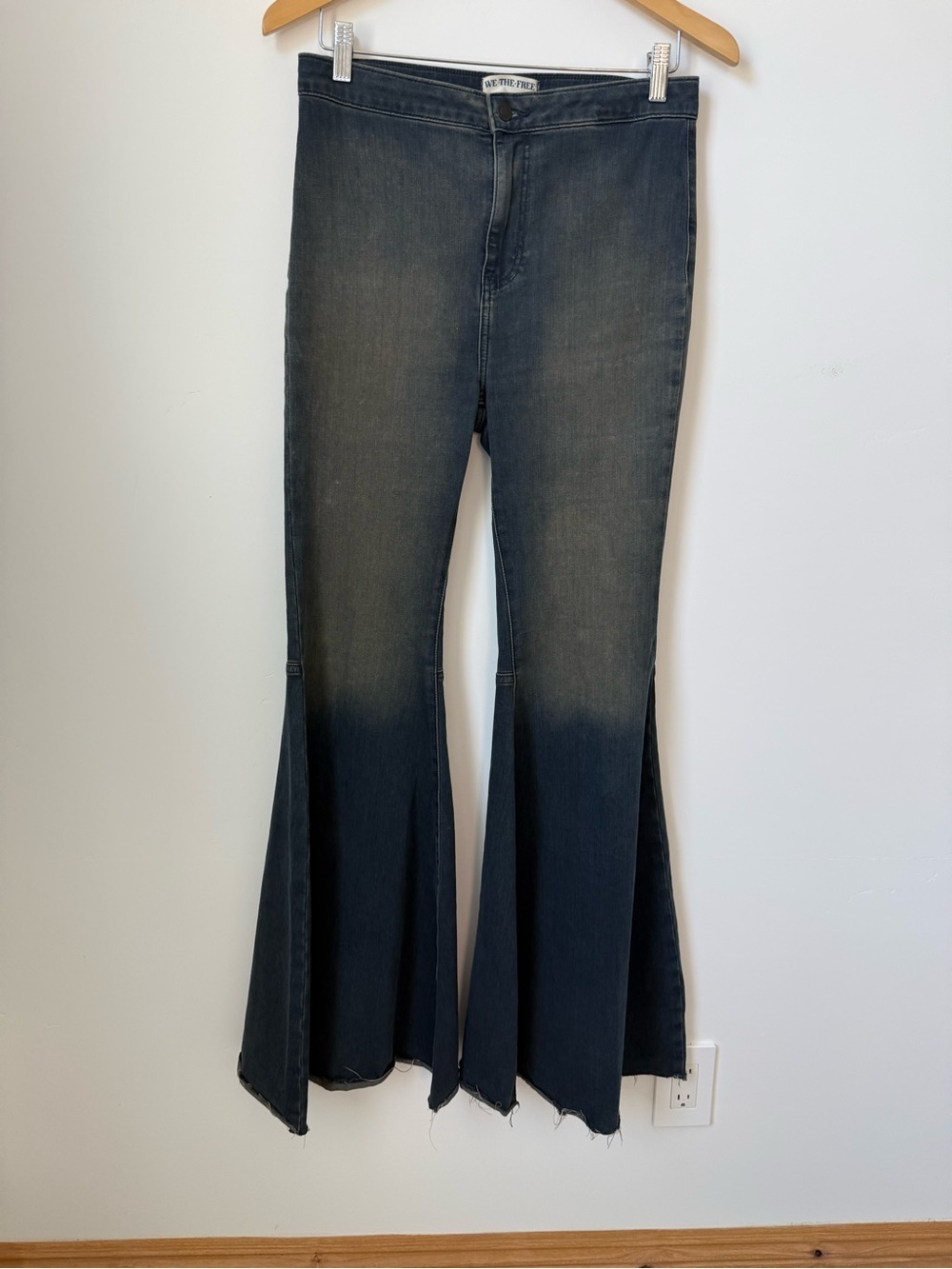 We The Free High-Rise Dark Wash Flare Jeans - Picture 4 of 6